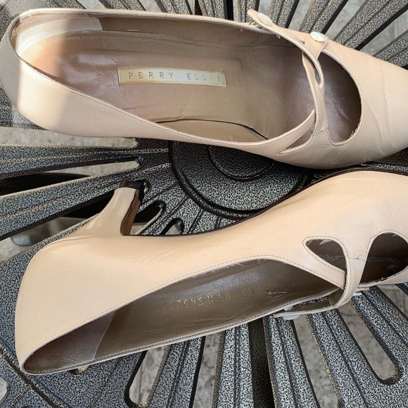 PERRY ELLIS Leather Victorian Mary Janes Heels - Picture 10 of 11